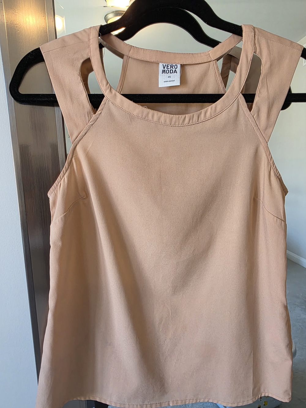 Vero Moda Peach Sleeveless Cutout Tank Top